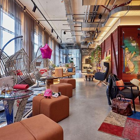 Moxy Cologne Muelheim Hotel Bagian luar foto